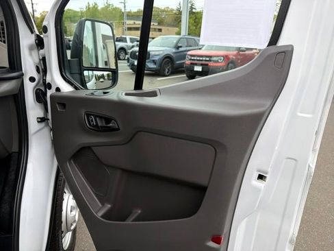 Used 2023 Ford Transit 250 Medium Roof AWD image 10