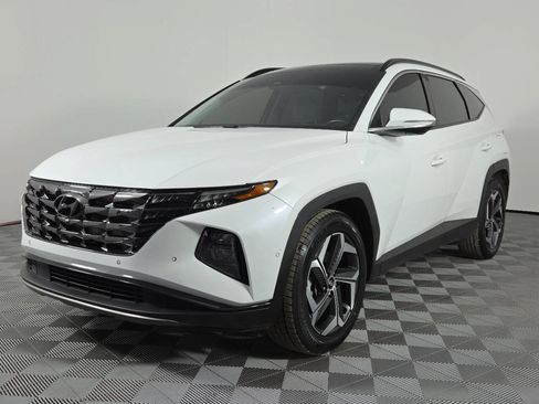 Used 2022 Hyundai Tucson Limited w/ Cargo Package FWD image 3