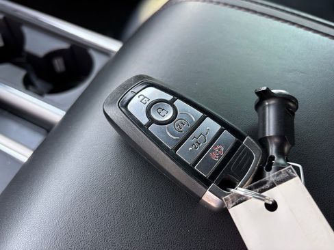 Used 2020 Ford F150 Platinum image 24