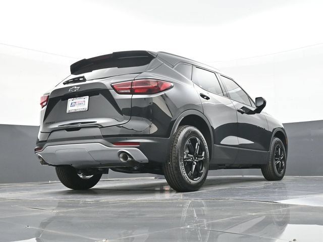 New 2026 Chevrolet Blazer LT w/ Midnight/Sport Edition FWD image 40