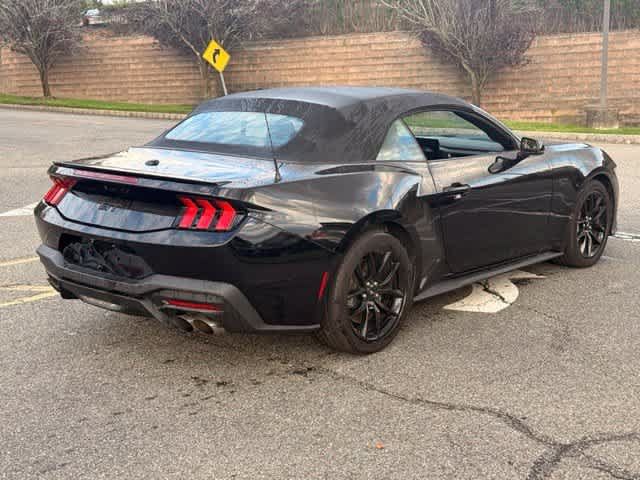 Used 2025 Ford Mustang GT Premium RWD image 4