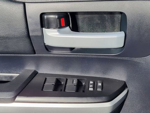 Used 2016 Toyota Tundra SR5 image 21