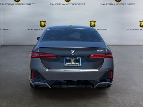 Used 2024 BMW 530i w/ M Sport Package RWD image 4
