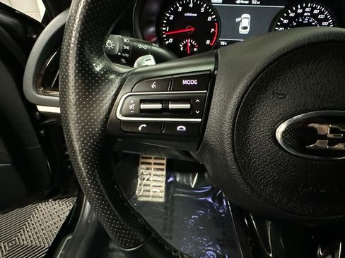 Used 2020 Kia Stinger GT1 AWD/4WD image 15