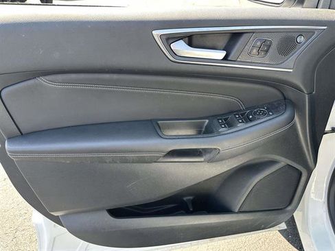 Used 2023 Ford Edge Titanium AWD/4WD image 9