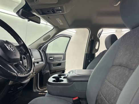 Used 2014 RAM 1500 Classic SLT image 31