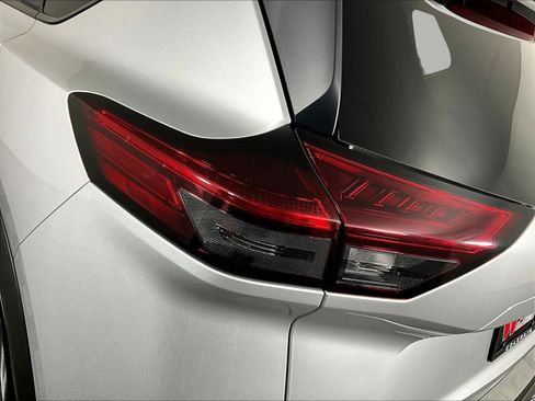 Certified 2022 Nissan Rogue SV AWD/4WD image 23