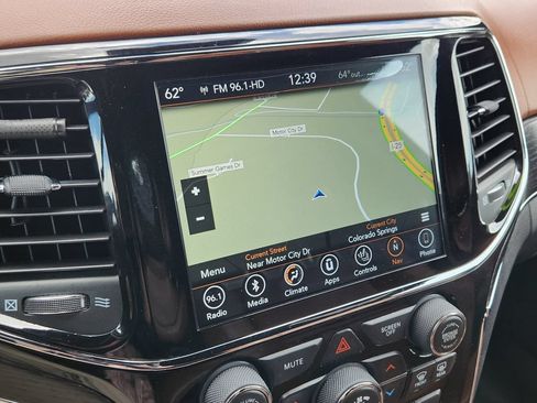 Used 2019 Jeep Grand Cherokee Summit AWD/4WD image 16