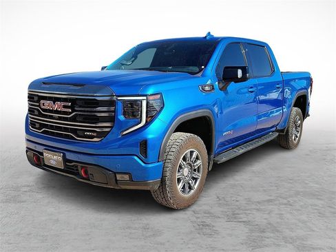 Used 2024 GMC Sierra 1500 AT4 w/ Technology Package image 5