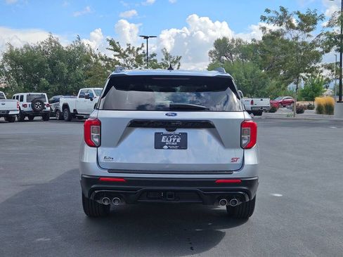 Used 2023 Ford Explorer ST image 7