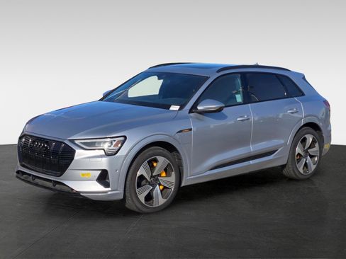 Used 2022 Audi e-tron Premium Plus w/ Premium Plus Package image 8