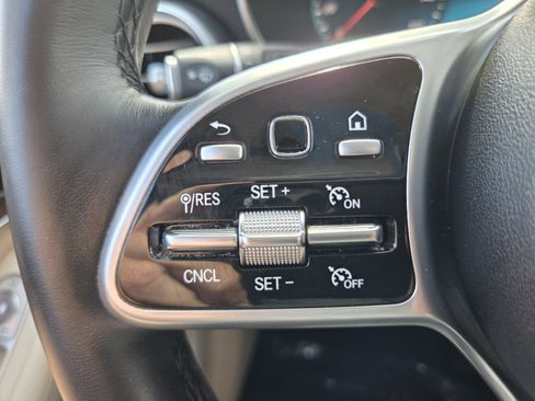 Used 2022 Mercedes-Benz GLC 300 4MATIC image 30