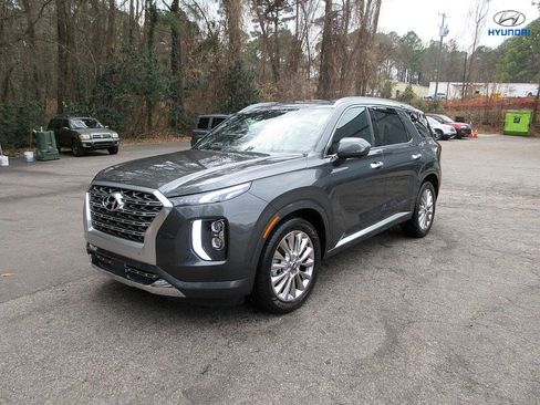 Used 2020 Hyundai Palisade Limited image 3
