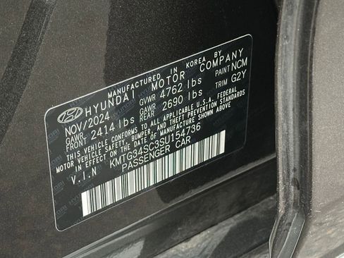 Used 2025 Genesis G70 2.5T image 30