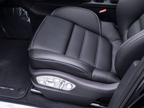 New 2025 Porsche Macan S image 16