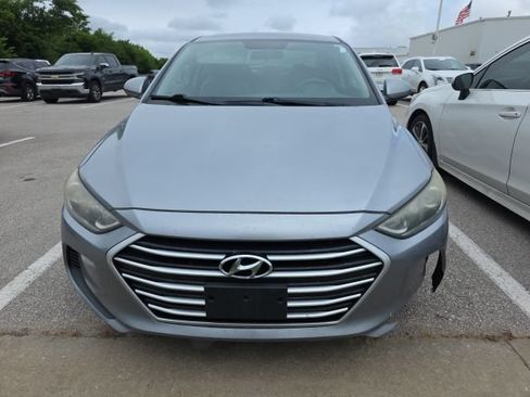 Used 2017 Hyundai Elantra SE FWD image 8