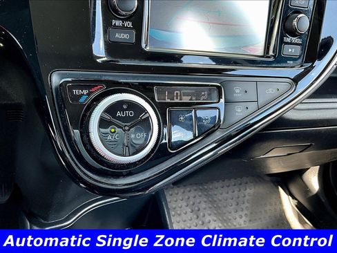 Used 2019 Toyota Prius C FWD image 15