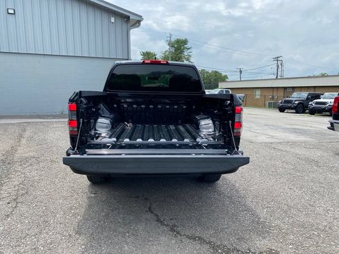 Used 2022 Nissan Frontier S w/ Technology Package AWD/4WD image 9