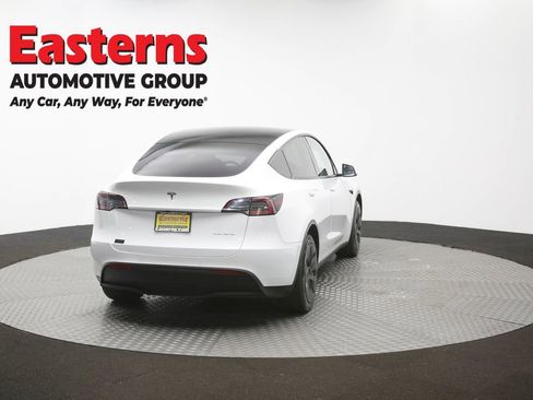 Used 2020 Tesla Model Y Long Range AWD/4WD image 32