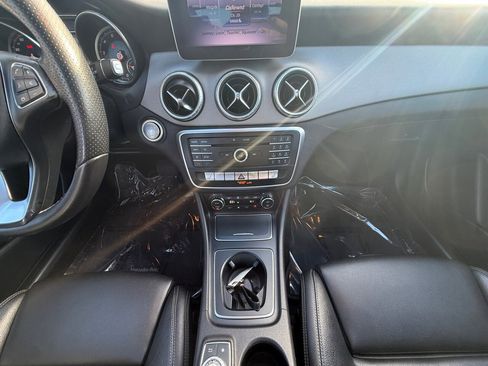 Used 2018 Mercedes-Benz CLA 250 4MATIC w/ Premium Package image 12