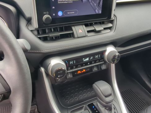 Used 2024 Toyota RAV4 XLE image 20