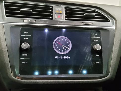 Used 2022 Volkswagen Tiguan SE R-Line FWD image 25