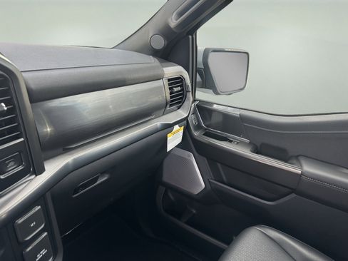 New 2025 Ford F150 Lariat w/ Equipment Group 502A High image 15