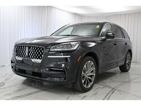 Used 2023 Lincoln Aviator Grand Touring w/ Equipment Group 301A image 4
