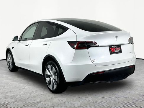 Used 2021 Tesla Model Y Long Range AWD/4WD image 4