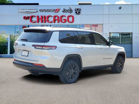 Certified 2025 Jeep Grand Cherokee L Altitude AWD/4WD image 4