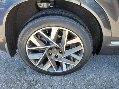 Certified 2023 Hyundai Santa Fe Calligraphy image 5