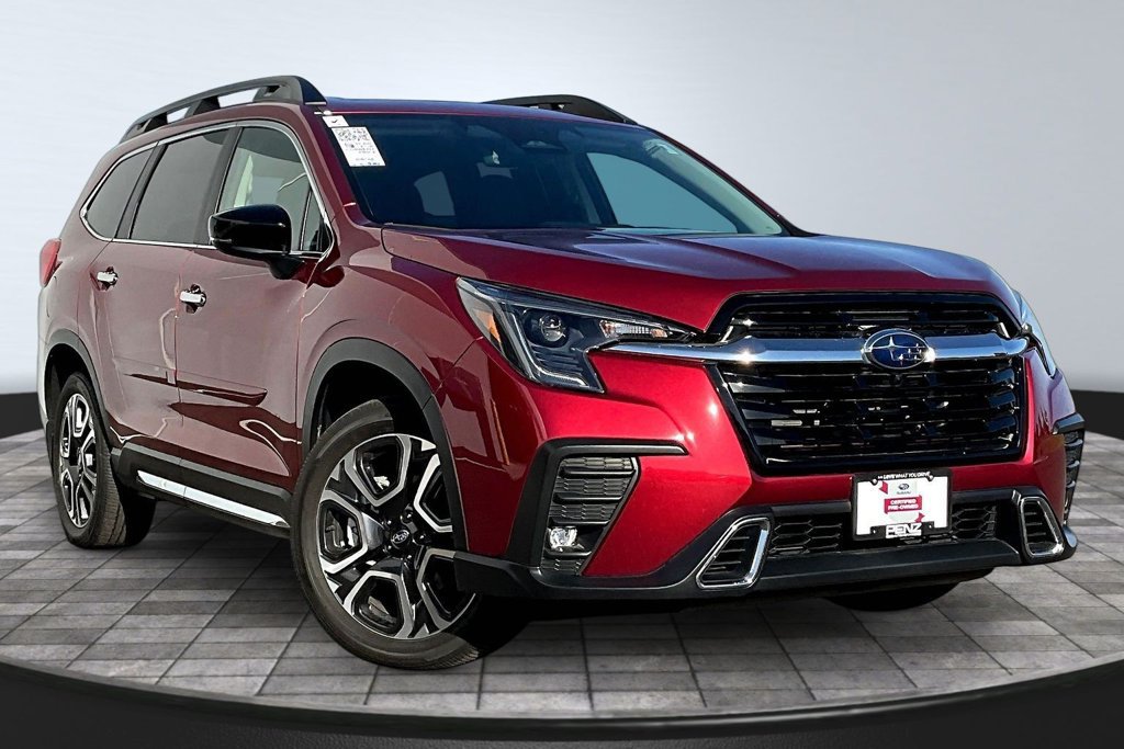 Used 2025 Subaru Ascent Touring w/ Popular Package #2 AWD/4WD image 3