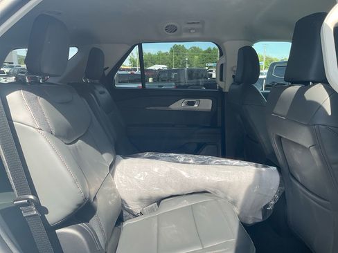 New 2026 Ford Explorer Active image 13
