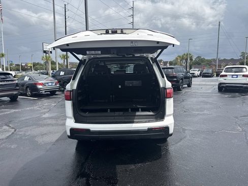 Used 2024 Toyota Sequoia SR5 w/ SR5 Premium Package AWD/4WD image 8