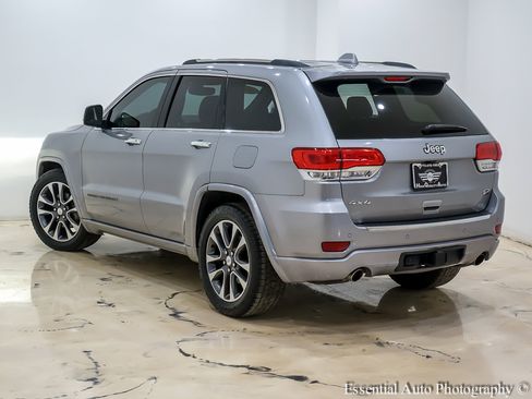 Used 2018 Jeep Grand Cherokee Overland image 10