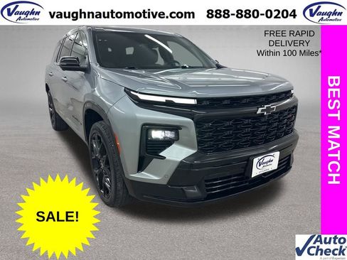 Used 2024 Chevrolet Traverse RS image 1