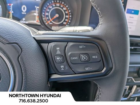 Used 2026 Jeep Gladiator Mojave AWD/4WD image 24
