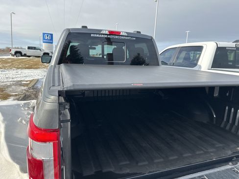 Used 2022 Ford F150 Lariat image 6