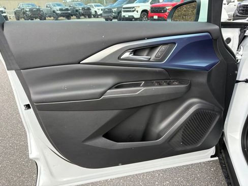 New 2026 Chevrolet Equinox EV LT FWD image 36