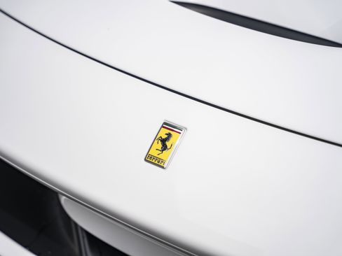 Certified 2021 Ferrari F8 Tributo RWD image 21