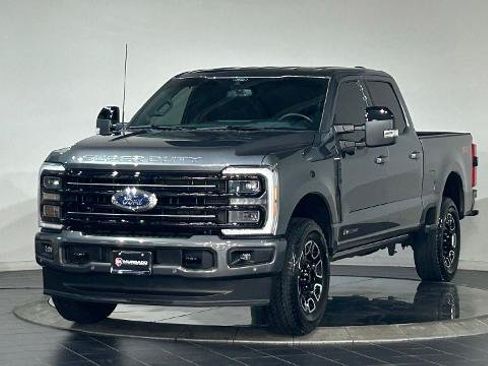 Certified 2026 Ford F250 Platinum w/ FX4 Off-Road Package AWD/4WD image 5