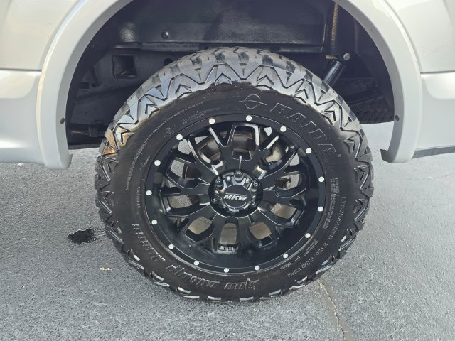 Used 2018 Ford F150 XLT w/ Equipment Group 302A Luxury AWD/4WD image 15