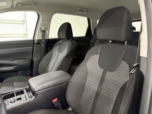 Used 2026 Kia Sorento LX image 19