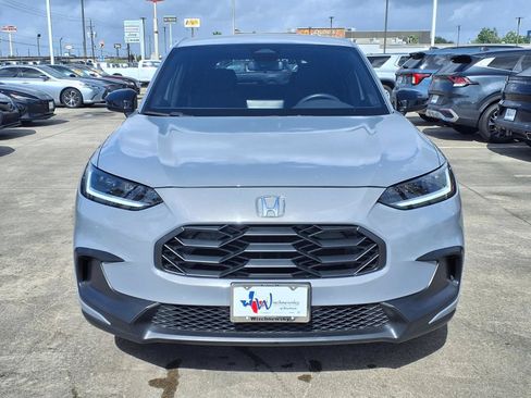 Used 2024 Honda HR-V Sport image 2