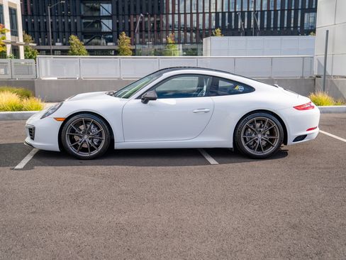 Certified 2019 Porsche 911 Carrera T RWD image 2