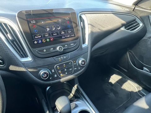 Used 2023 Chevrolet Malibu LT FWD image 22