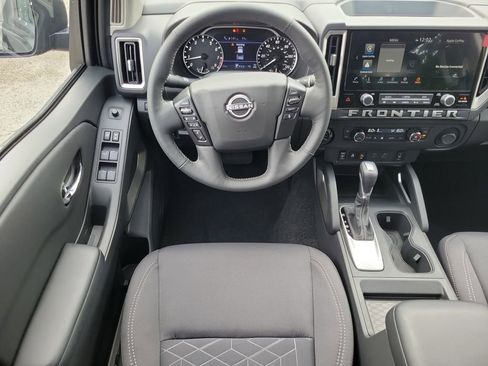 New 2025 Nissan Frontier SV w/ SV Convenience Package image 18