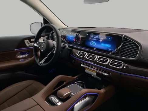 New 2026 Mercedes-Benz GLS 450 4MATIC image 17