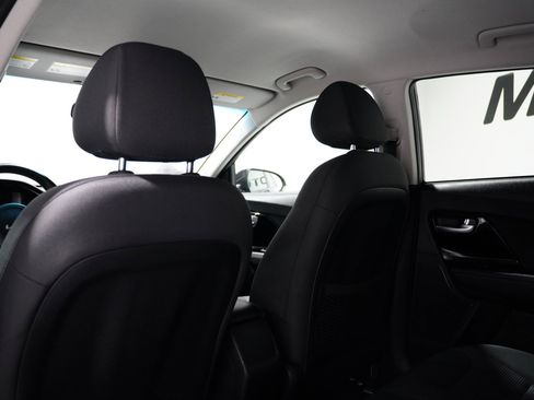 Used 2022 Kia Niro LXS w/ Digital Cluster Package image 16