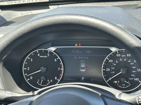 Used 2024 Nissan Altima 2.5 SV FWD image 24